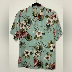 Paradise Bay Tropical Floral Button Down Shirt Size Small